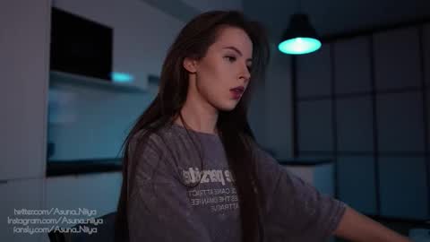 Asuna Niiya - online show from 10-23-25, 06:39