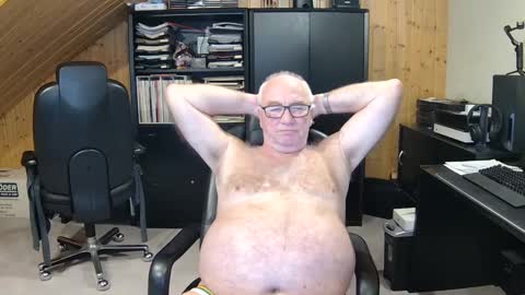 asusandy online show from 12-30-24, 01:26