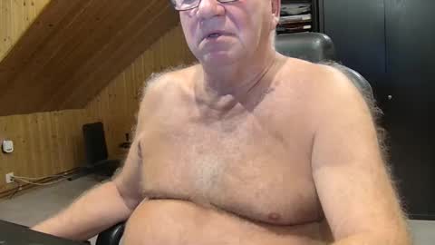 asusandy online show from 09-10-25, 10:21