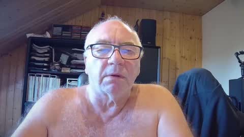 asusandy online show from 09-29-25, 06:18