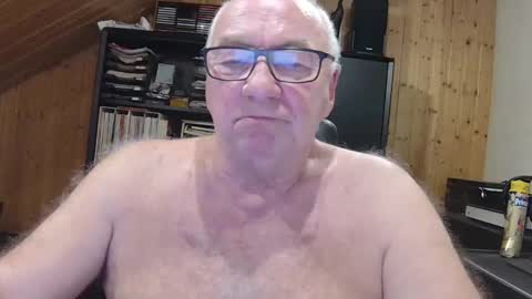 Snapshot of asusandy chatting on 02-23-26, 09:45 asusandy online show from 02-23-26, 09:45