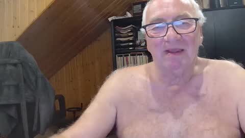 Snapshot of asusandy chatting on 05-15-26, 11:45 asusandy online show from 05-15-26, 11:45