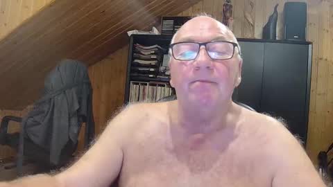Snapshot of asusandy chatting on 05-28-26, 12:52 asusandy online show from 05-28-26, 12:52