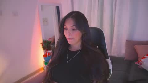 Snapshot of atena676 chatting on 01-09-26, 02:47 atena676 online show from 01-09-26, 02:47