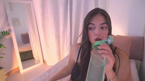 Snapshot of atena676 chatting on 05-08-26, 01:44 atena676 online show from 05-08-26, 01:44
