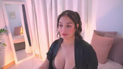Snapshot of atena676 chatting on 06-07-26, 01:21 atena676 online show from 06-07-26, 01:21