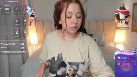 Snapshot of atena_cuteee chatting on 02-01-25, 05:07 sofia online show from 02-01-25, 05:07