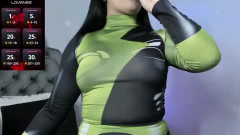 Snapshot of atena_hill chatting on 10-23-25, 07:34 Athena online show from 10-23-25, 07:34