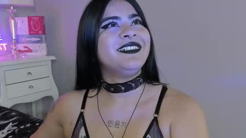 Snapshot of atena_hill chatting on 12-15-25, 08:02 Athena online show from 12-15-25, 08:02