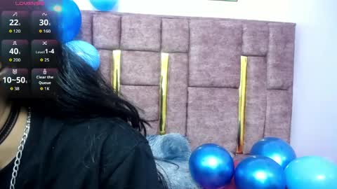 Snapshot of atenea_420 chatting on 04-28-26, 12:32 COLOMBIA online show from 04-28-26, 12:32