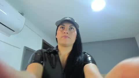 Atenea online show from 10-25-25, 11:40