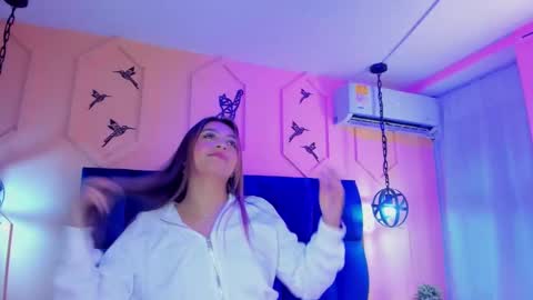 Snapshot of atenea_cute21 chatting on 01-28-25, 09:41 Athenea online show from 01-28-25, 09:41