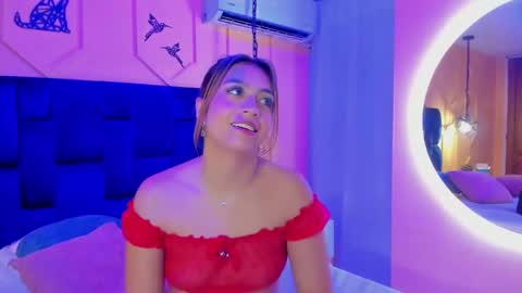 Snapshot of atenea_cute21 chatting on 01-30-25, 06:56 Athenea online show from 01-30-25, 06:56