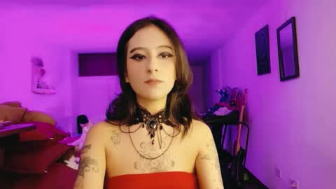 Snapshot of atenea_dragon__ chatting on 01-05-26, 09:51 Atenea online show from 01-05-26, 09:51