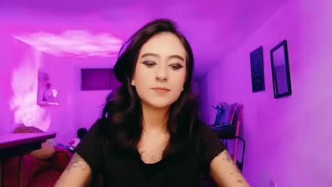 Snapshot of atenea_dragon__ chatting on 01-06-26, 10:23 Atenea online show from 01-06-26, 10:23