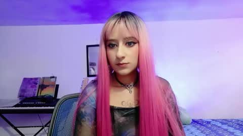 Snapshot of atenea_dragon__ chatting on 02-01-26, 08:18 Atenea online show from 02-01-26, 08:18
