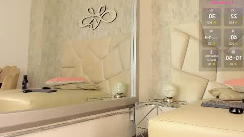Snapshot of atenea_lux chatting on 06-12-26, 04:11 atenea lux online show from 06-12-26, 04:11