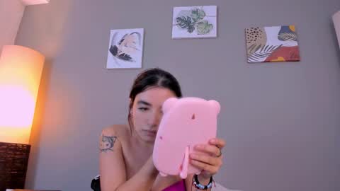 Atenea online show from 10-13-25, 03:39