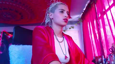 Atenea online show from 11-17-25, 01:28