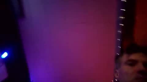 Snapshot of athandrew chatting on 01-29-25, 09:55 jonnyandrew online show from 01-29-25, 09:55