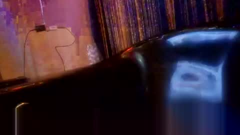 Snapshot of athandrew chatting on 02-07-25, 10:50 jonnyandrew online show from 02-07-25, 10:50