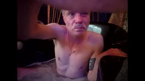 Snapshot of athandrew chatting on 02-22-26, 08:57 jonnyandrew online show from 02-22-26, 08:57