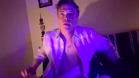 Snapshot of athandrew chatting on 03-01-26, 03:14 jonnyandrew online show from 03-01-26, 03:14