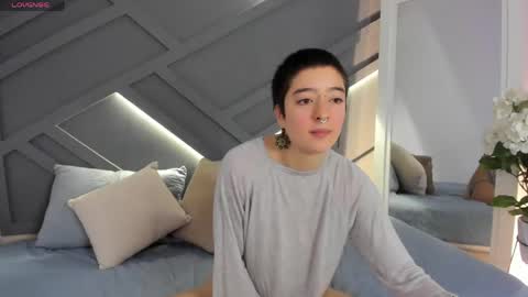 Snapshot of atheena__ chatting on 04-17-26, 01:36 Athenea online show from 04-17-26, 01:36