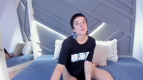 Snapshot of atheena__ chatting on 05-15-26, 12:34 Athenea online show from 05-15-26, 12:34