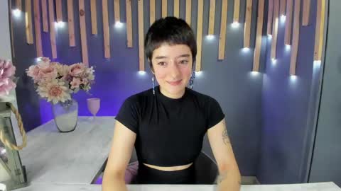 Snapshot of atheena__ chatting on 05-27-26, 12:46 Athenea online show from 05-27-26, 12:46