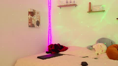 ATENEA MAKRI online show from 01-04-25, 06:30