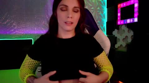 Athena Autumn online show from 10-16-25, 02:23