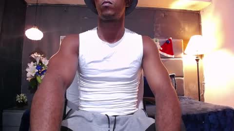 Snapshot of athleticbig_cock chatting on 12-17-25, 12:27 ATHLETIC COCK online show from 12-17-25, 12:27