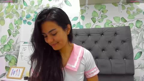 Snapshot of atilana_diaz chatting on 02-10-25, 05:41 Atilana Diaz online show from 02-10-25, 05:41