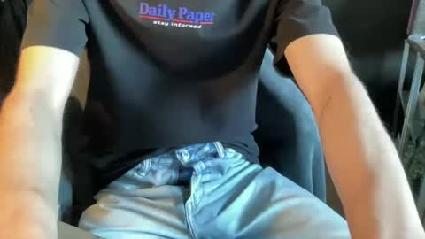 Snapshot of atlasboy22 chatting on 01-10-25, 11:33 Undress a hung twink online show from 01-10-25, 11:33