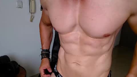 Snapshot of atleticomaduro chatting on 10-16-25, 04:30 Antonio online show from 10-16-25, 04:30