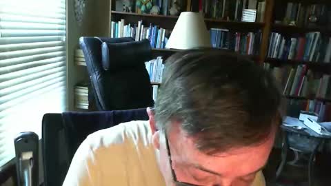 Snapshot of atlhung9 chatting on 10-15-25, 09:26 Atlhung9 online show from 10-15-25, 09:26