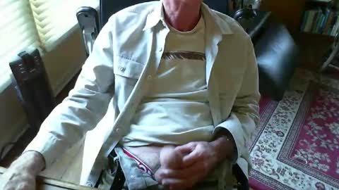 Snapshot of atlhung9 chatting on 04-09-26, 10:26 Atlhung9 online show from 04-09-26, 10:26