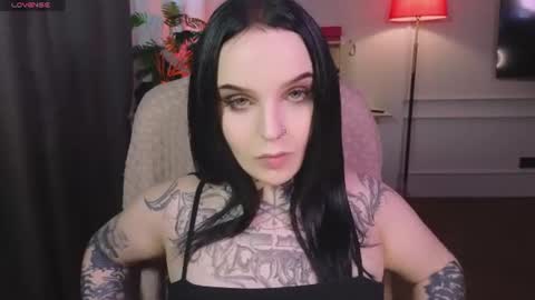 online every day between 10am-23pm online show from 06-24-26, 08:02