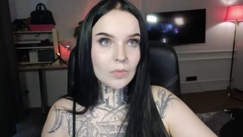 online every day between 10am-23pm online show from 07-17-26, 10:47