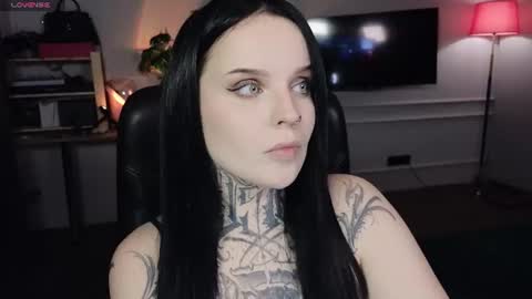 online every day between 10am-23pm online show from 07-19-26, 10:02