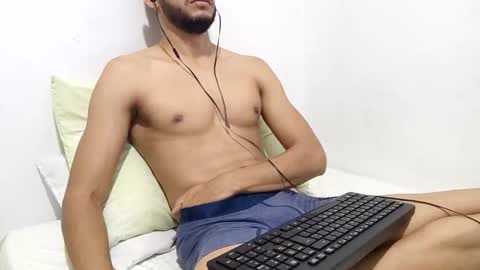 Torres online show from 10-03-25, 03:03
