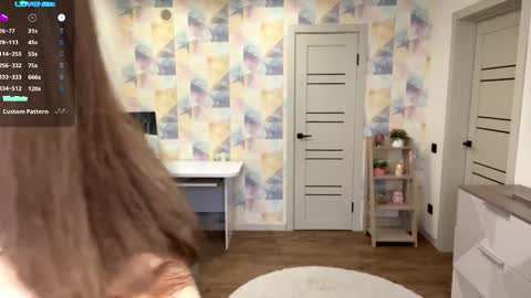 Jolyn online show from 02-10-26, 06:06