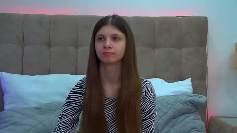 Snapshot of audreybarlow chatting on 02-19-25, 06:22 Audrey online show from 02-19-25, 06:22