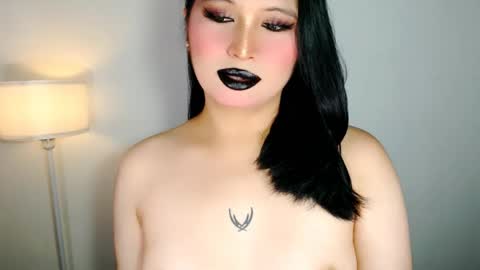 Snapshot of audreyholloway chatting on 05-05-26, 08:33 Audrey online show from 05-05-26, 08:33