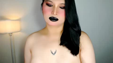 Snapshot of audreyholloway chatting on 05-19-26, 08:42 Audrey online show from 05-19-26, 08:42