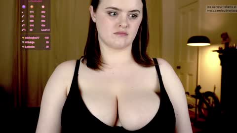 Snapshot of audreyjacq chatting on 12-05-24, 06:22 Audrey Jacq online show from 12-05-24, 06:22