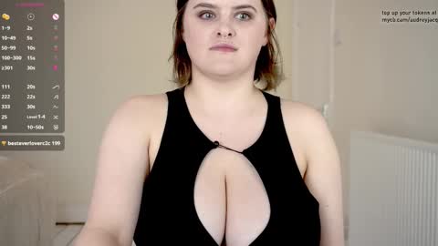 Snapshot of audreyjacq chatting on 09-11-25, 02:28 Audrey Jacq online show from 09-11-25, 02:28