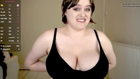 Snapshot of audreyjacq chatting on 09-17-25, 07:26 Audrey Jacq online show from 09-17-25, 07:26