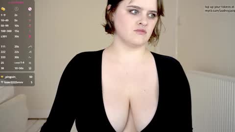 Snapshot of audreyjacq chatting on 09-19-25, 04:18 Audrey Jacq online show from 09-19-25, 04:18